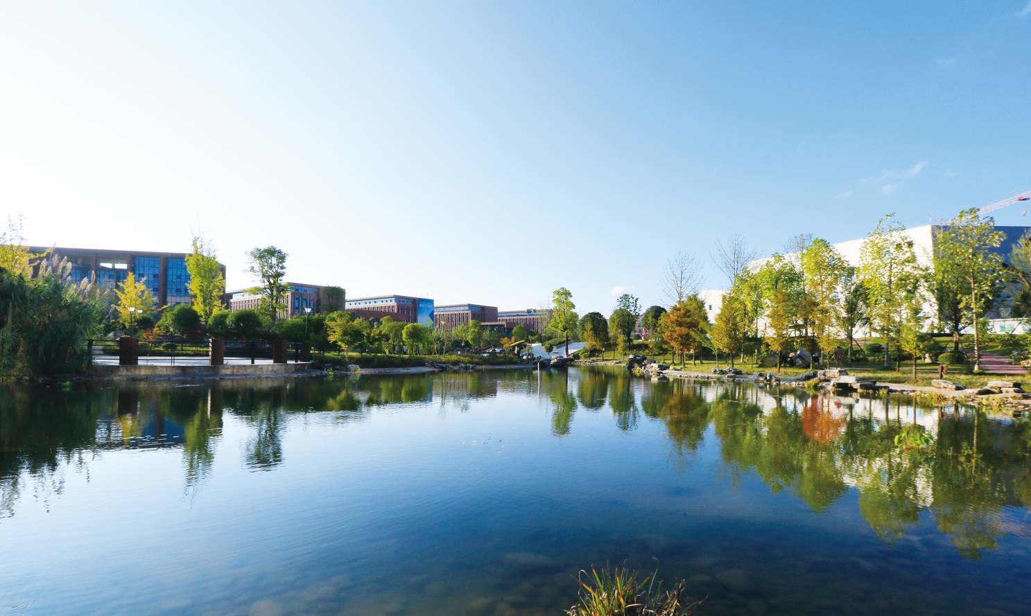 贵州轻工职业技术学院校区建设发展各阶段留影